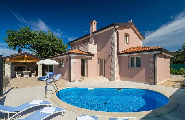 Beautiful home in Porec