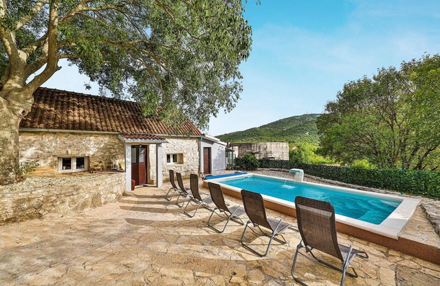 Beautiful home in Prgomet