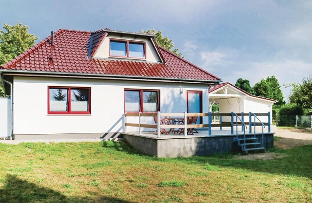 Beautiful home in Rukieten with WiFi