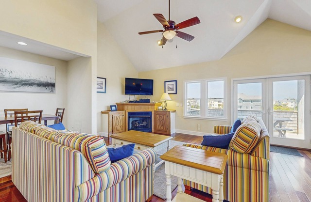 Beautiful Home with pool, hot tub, AC, W/D, & fireplace