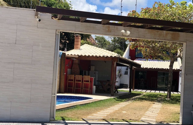 Beautiful house px to the Axé Moi tent, 04 suites c air cond., Pool, até 15 hósp