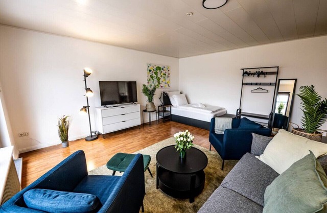 Beautiful house with conservatory and garden and large bathrooms