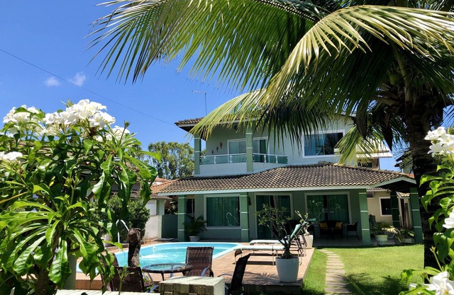 Beautiful house with five bedrooms, Cond. Jacuípe Villages