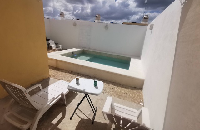 Beautiful house with POOL in a private