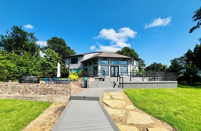 Beautiful Lakefront Views at Cedar Creek Lake!