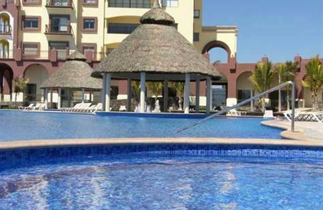 BEAUTIFUL, LUXURY Mazatlan Condo Right on Beach!