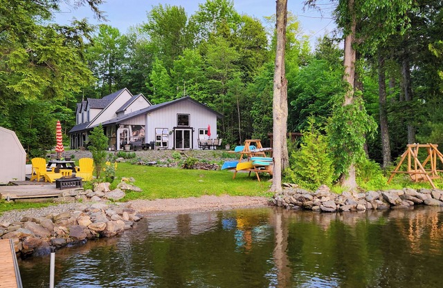 Beautiful Maine Lakefront Apartment on Sebasticook Lake