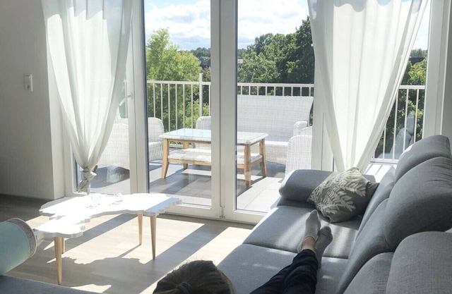 Beautiful new 2 room apartment with roof terrace