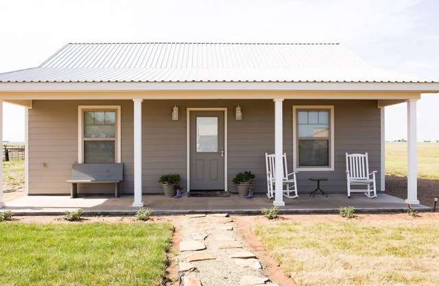 Beautiful New Guesthouse, Cottage Style, Close to Palo Duro Canyon & WTA&M
