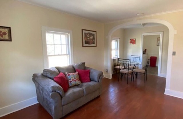 BEAUTIFUL NEWLY FURNISHED & Updated Apartment! Calling TRAVEL NURSES & MEDS!