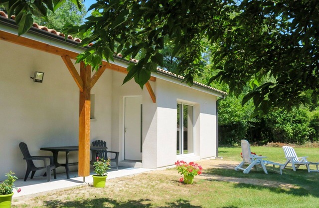 Beautiful private villa for 4 people with WIFI, TV and terrace