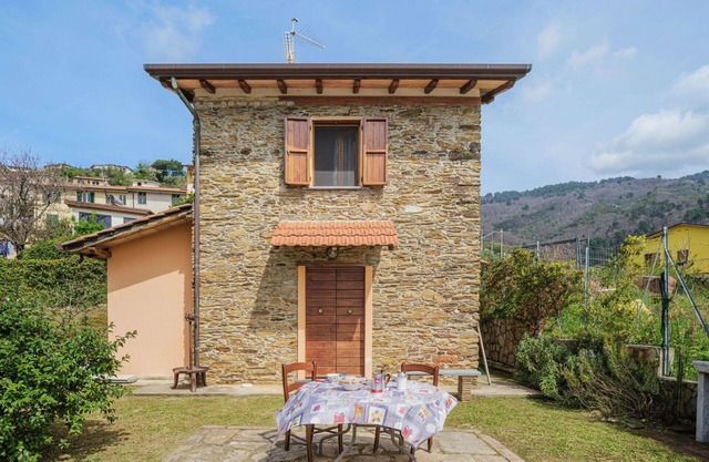 Beautiful private villa for 2 people with WIFI, TV and pets allowed
