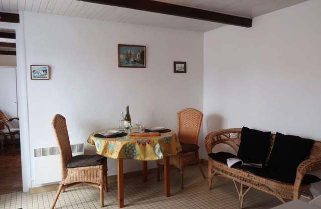 Beautiful private villa for 2 people with pets allowed