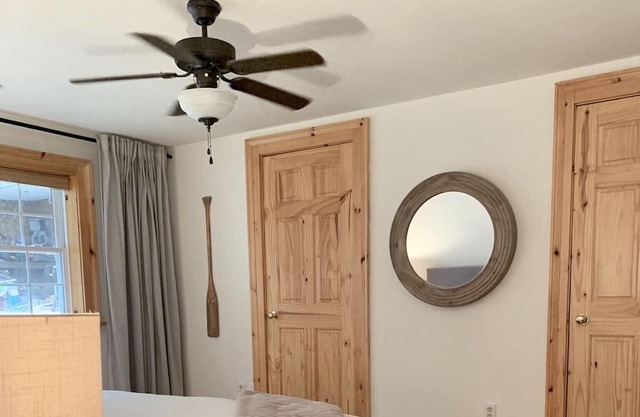 Beautiful, private Lakefront Cottage on Ponhook Lake by Bridgewater, Nova Scotia