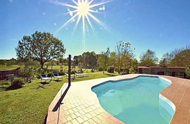 Beautiful private villa for 7 people with WIFI, private pool, pets allowed and panoramic view