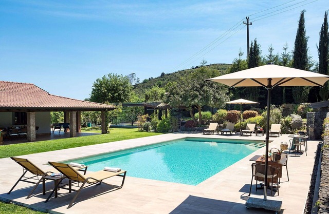 Beautiful private villa for 7 guests with private pool, WIFI, A/C, TV, terrace and panoramic view