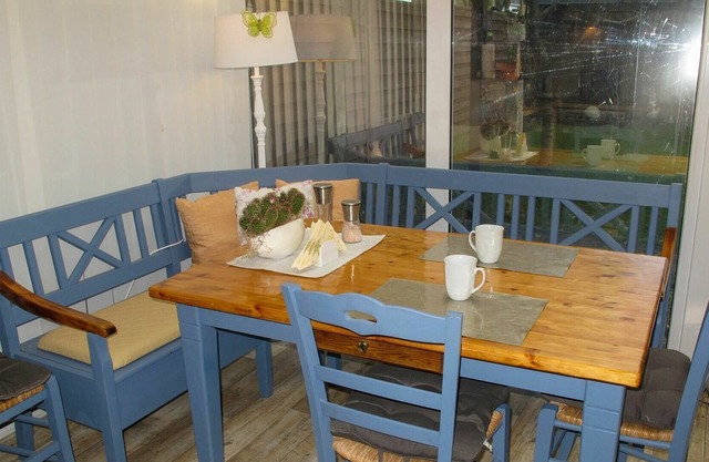 Beautiful private villa for 2 guests with TV, patio and parking