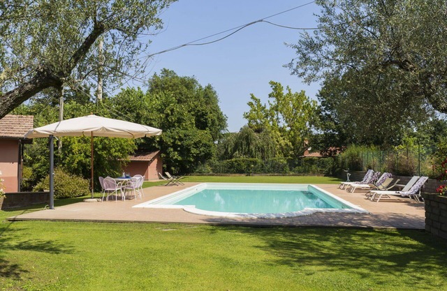 Beautiful private villa for 8 people with A/C, WIFI, private pool, TV and patio