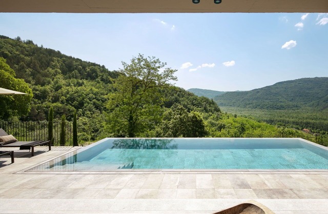 Beautiful private villa for 6 guests with private pool, A/C, WIFI, TV, terrace and panoramic view