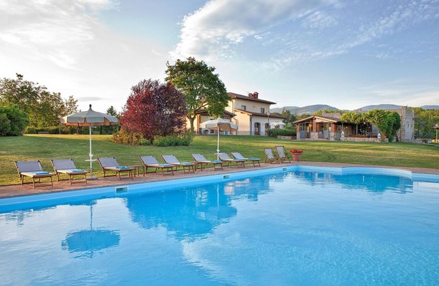 Beautiful private villa with WIFI, private pool, TV, patio, pets allowed and panoramic view