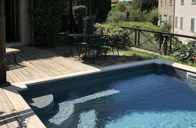 Beautiful private villa with WIFI, private pool, A/C, TV, patio and panoramic view, close to Cor.