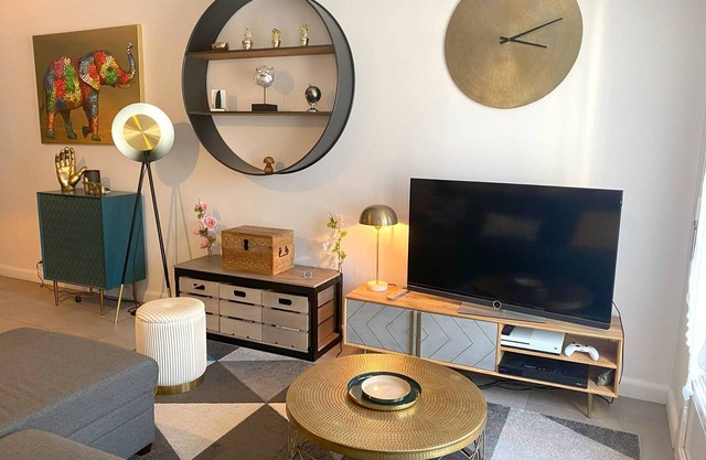 Beautiful renovated apartment with WIFI 200m from the beach in Trégastel