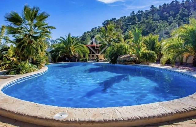 BEAUTIFUL SECLUDED 4 BED VILLA, XL POOL , PERFECT PARADISE TO UNWIND ALICANTE