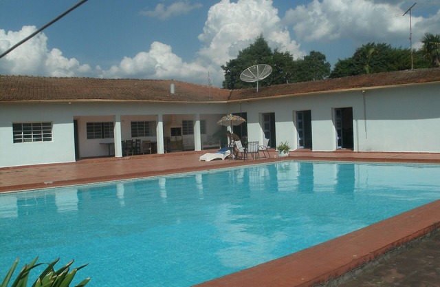 BEAUTIFUL SEMI OLYMPIC POOL- -07 qts+ 4wc - KM. 68 WHITE CASTLE
