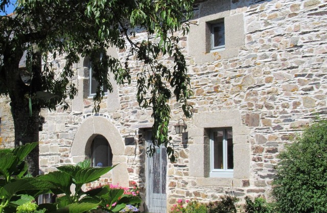 Beautiful Stone House in an Idyllic location close to Lac De Guerledan