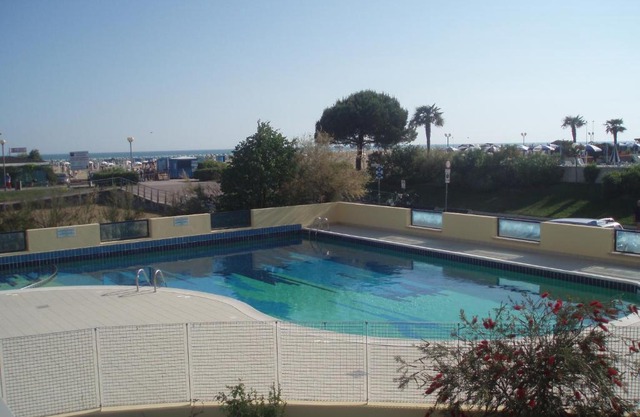 Beautiful studio apartment in a seafront building