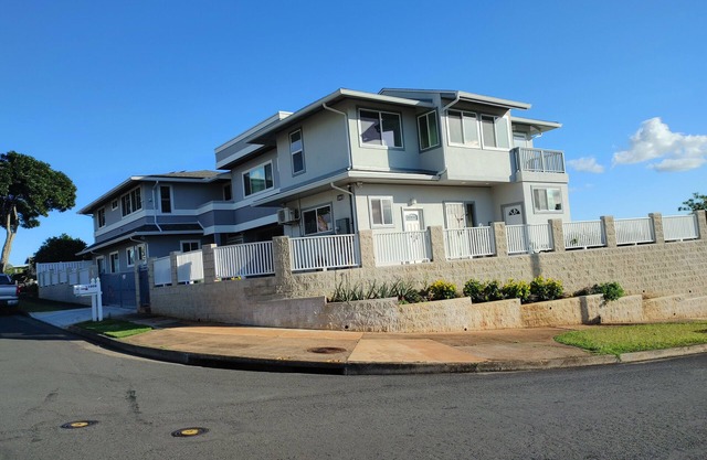 Beautiful sunsets view Work and Vacation 30-day rental.