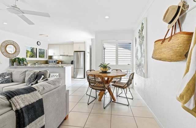 Beautiful unit on the canal at Noosa Sound. Unit 8