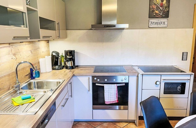 Beautiful villa for 8 people with WIFI, TV, terrace, pets allowed, panoramic view and parking