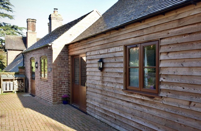 Beautiful villa for 3 guests with TV and pets allowed