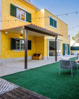 Beautiful Villa in Sunny Lagoa