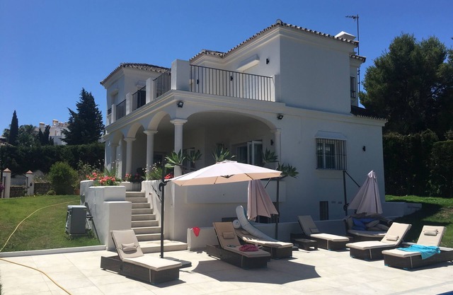 Beautiful Villa with heated pool very near Puerto Banus