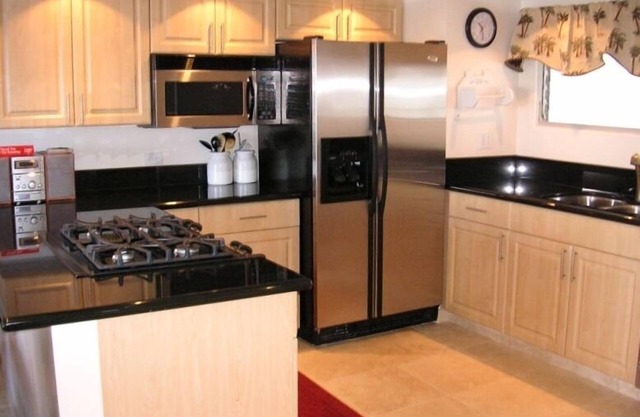 BEAUTIFUL WAIKIKI SHORE 2 BDRM BEACHFRONT CONDO. SPECTACULAR OCEAN/SUNSET VIEWS.