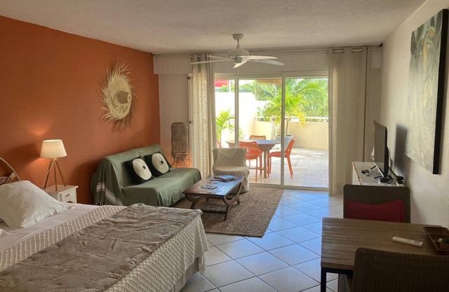 Beautifull Studio near the beach in heart of Orient Bay