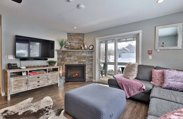 Beautifully Renovated 2 Room, 2 Bath Suite in Killington. Shuttle and Ski Rental Discounts! 542