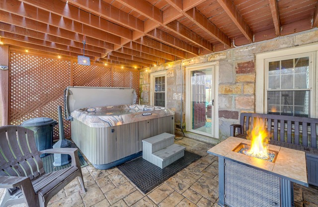Beckley Studio w/Private Hot Tub & Home Gym!