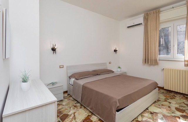 Bed and Breakfast 'Sentiti A Casa' with Wi-Fi and Air Conditioning