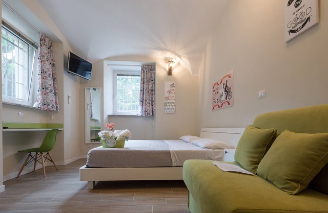 Bed&BikeRome Rooms