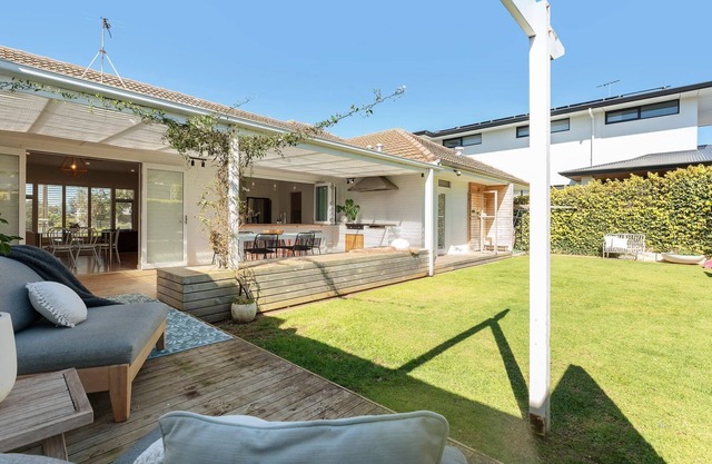 Belle Escapes - Beauty at the Beach