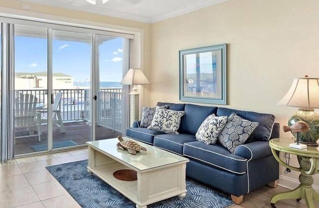 Belmont Towers 409 HUGE BALCONY, Boardwalk, Pool, Gym, Sauna, Ocean & Bay Views!