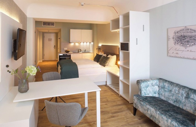 Bendix weaving mill, apartment, 1-3 persons