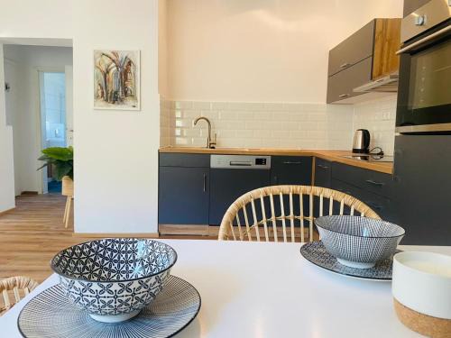 Bergluft TOP 1 Modern Apartment with 2 bedrooms 1 hour from Vienna Parking & 24 hour Self Check-in