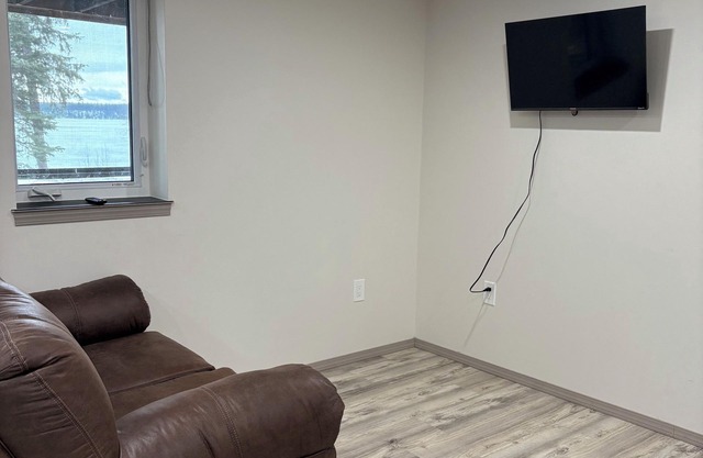 Berrynice Lake Suite, Watson Lake right on your door step