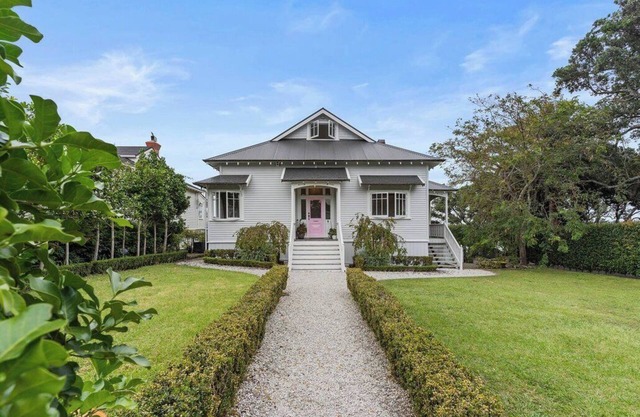 Bespoke Stays - Merry Coastal View