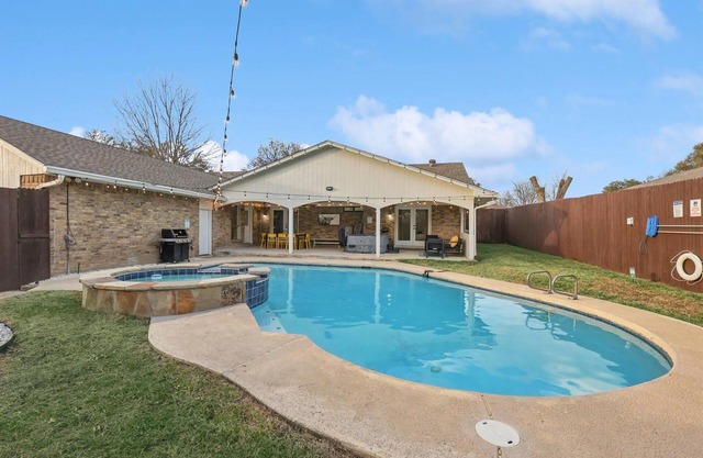 Best of Desoto 4BR,3BA with Pool, HotTub, Cinema