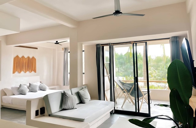 Best View Loft|Ocean Views|Queen|Daily Clean|AC
